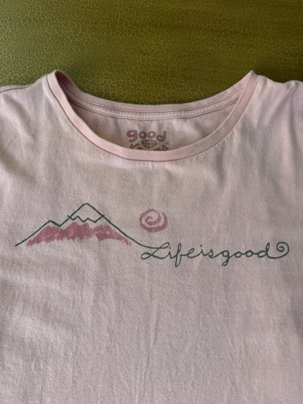 Life is Good Karma Mountain Short Sleeve Semi-Fitted TShirt - Size Large - Picture 2 of 4